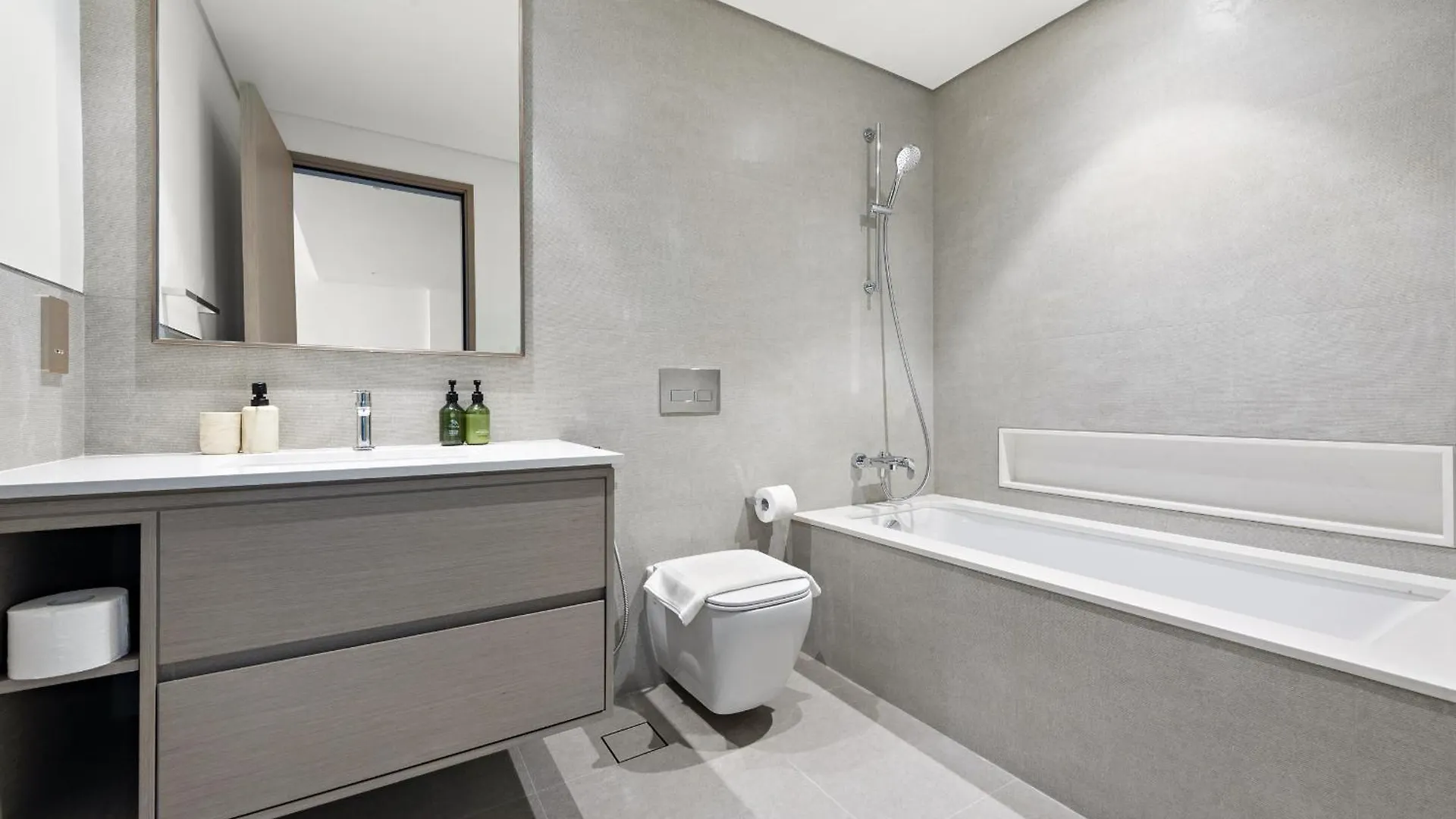Vayk - Refined & Trendy 1-Bedroom In Downtown Dubai Apartment