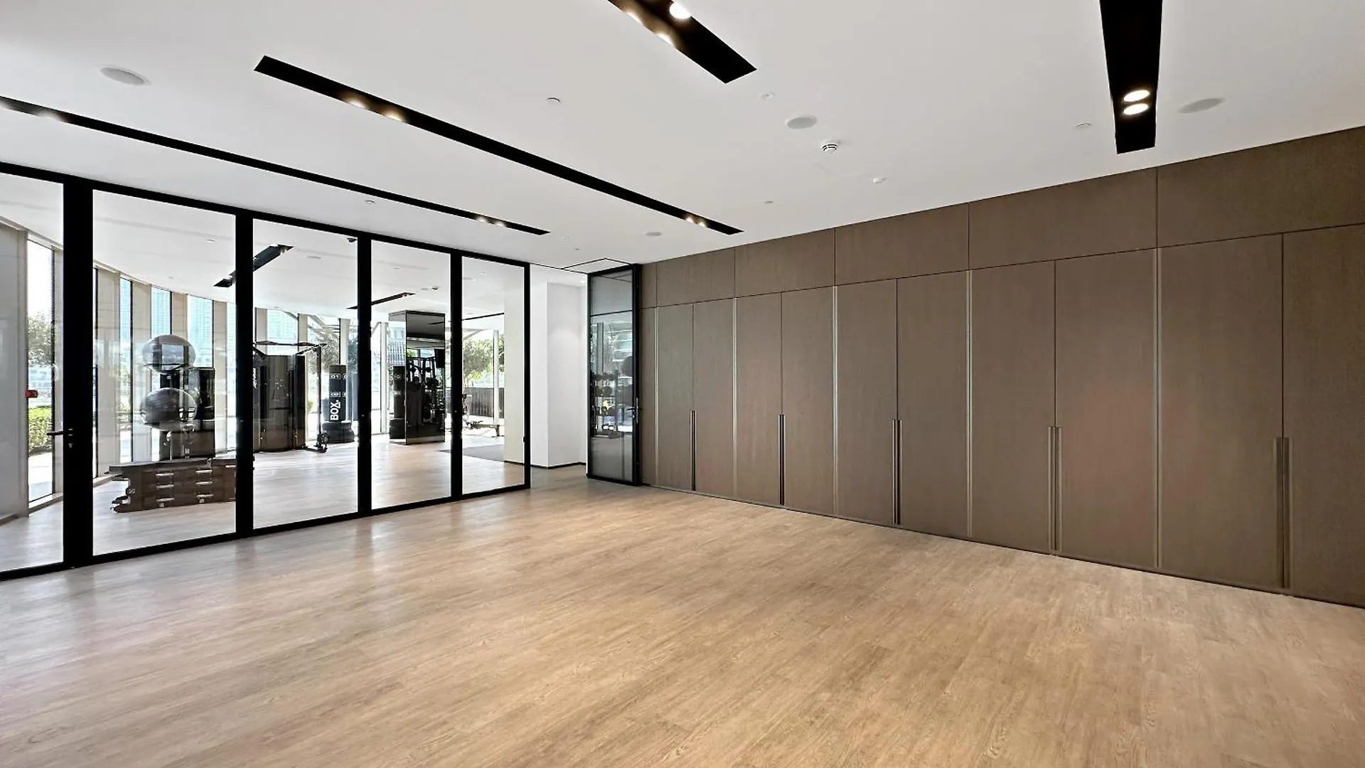 Vayk - Refined & Trendy 1-Bedroom In Downtown Dubai Apartment